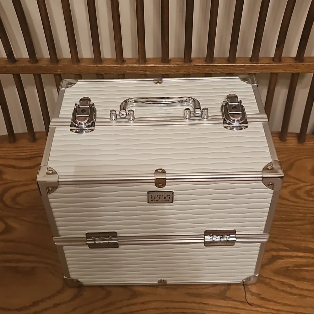 Elegant White and Black Storage Organizer With Key